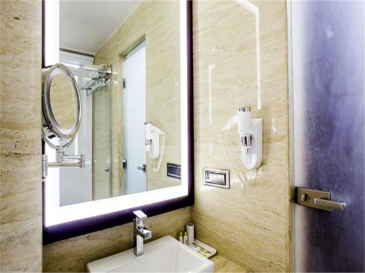 דהראדון Viceroy Inn מראה חיצוני תמונה